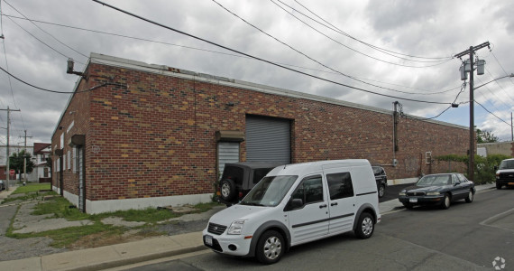 120 Nassau Ave, Inwood Industrial Space For Lease