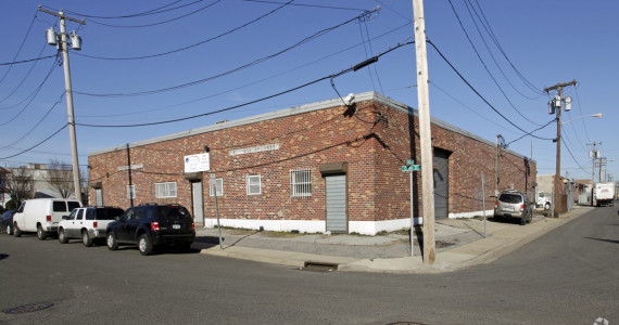 120 Nassau Ave, Inwood Industrial Space For Lease