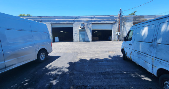 121-125 Nancy St, West Babylon Industrial Space For Lease