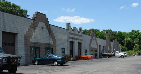 1460 N Clinton Ave, Bay Shore Industrial Space For Lease