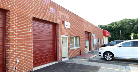 15 Newtown Rd, Plainview Industrial Space For Lease