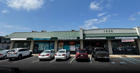 1656 5th Ave, Bay Shore Retail/Industrial Space For Lease