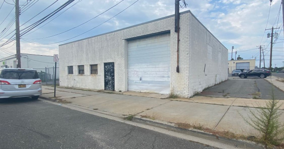 190 E 2nd St, Mineola Industrial Space For Lease