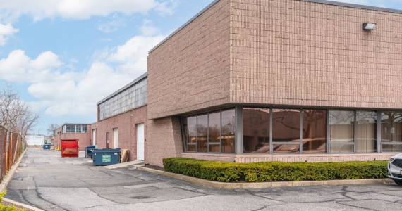 25-33 Dubon Ct, Farmingdale Industrial Space For Lease