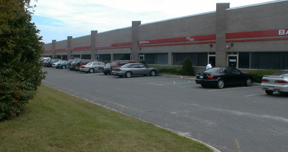 275 Marcus Blvd, Hauppauge Industrial/Office/Retail Space For Lease