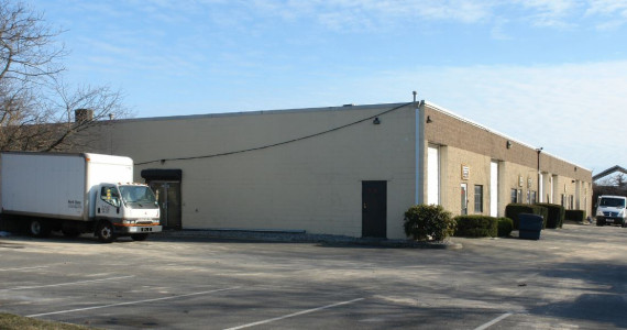 35 Corbin Ave, Bay Shore Industrial Space For Lease