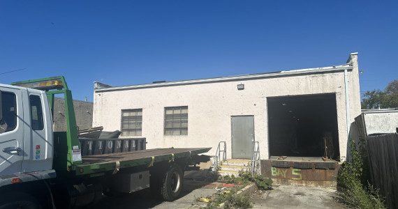 578 Oak St, Copiague Industrial Space For Lease