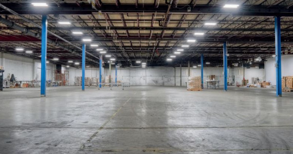 723 Broadway Ave, Holbrook Industrial Space For Sublease