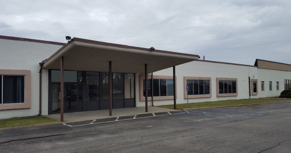 723 Broadway Ave, Holbrook Industrial Space For Sublease