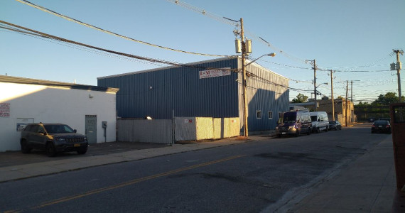 8 Bennington Ave, Freeport Industrial Space For Lease