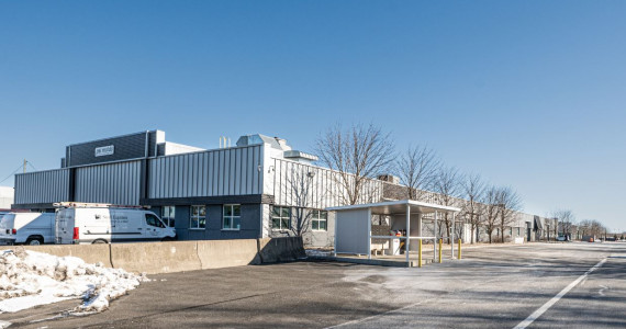 999 S Oyster Bay Rd #306, Bethpage Industrial Space For Lease